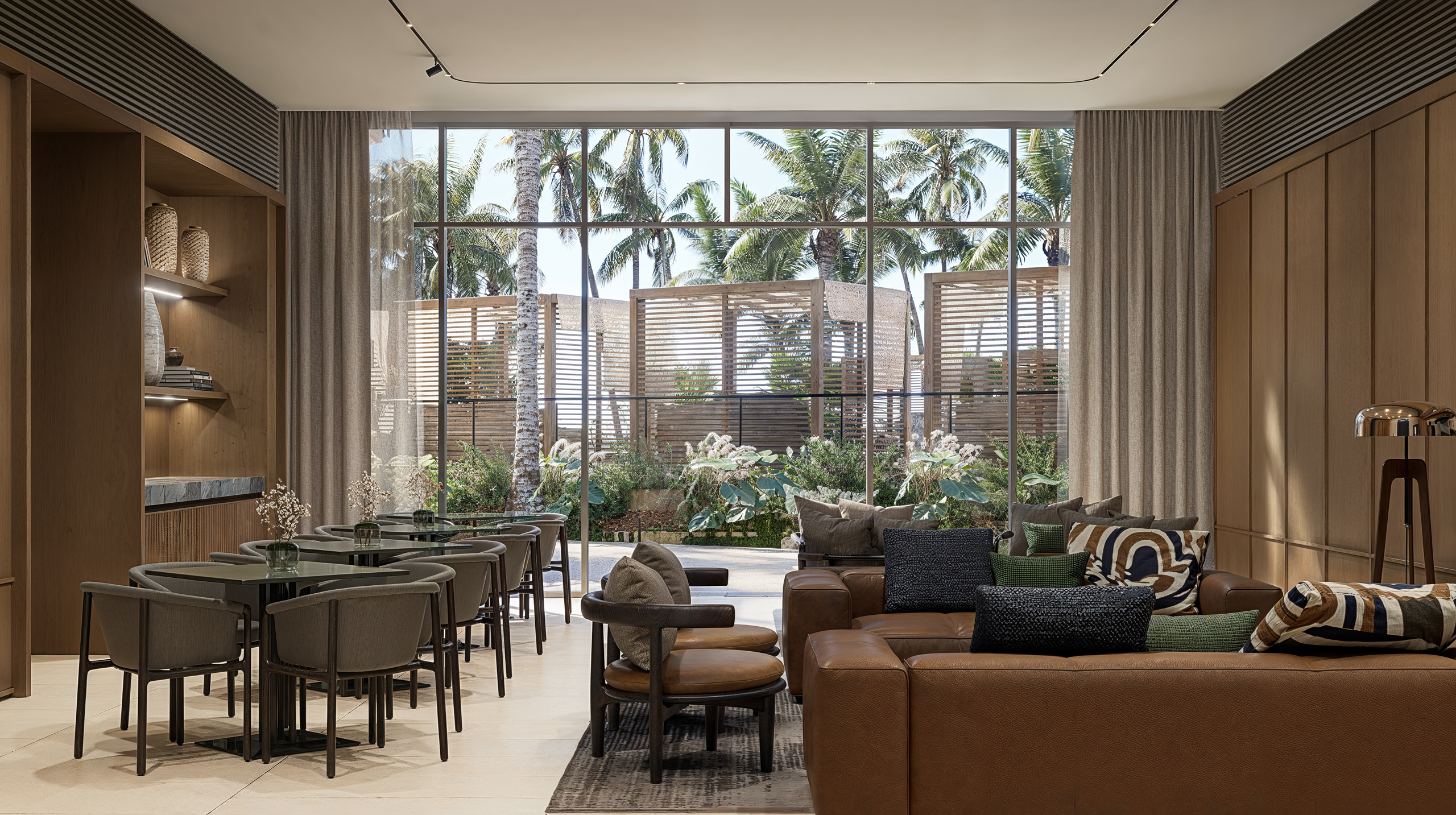 Grand Lounge